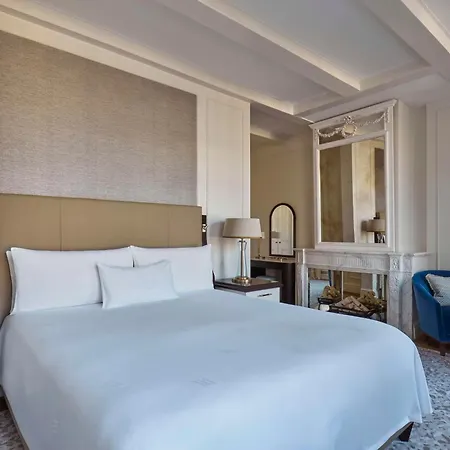 Szálloda Waldorf Astoria 5*