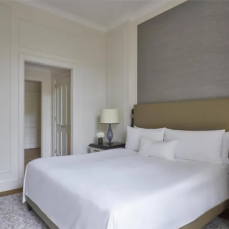 Waldorf Astoria Szálloda 5*