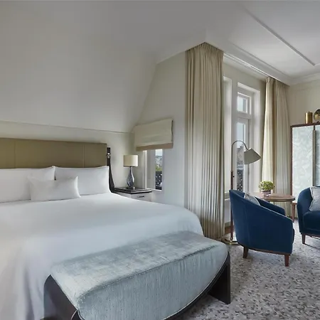 Waldorf Astoria 5* Amszterdam