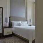 Waldorf Astoria 5* Amszterdam