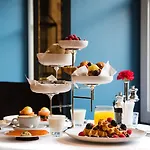 Waldorf Astoria 5*