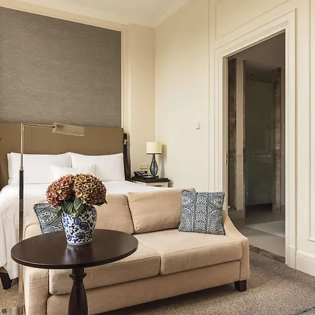 Szálloda Waldorf Astoria 5*