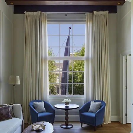 월도프 아스토리아 호텔