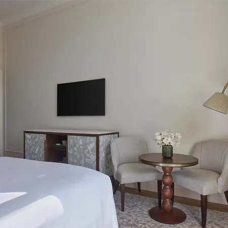 Waldorf Astoria Szálloda 5*