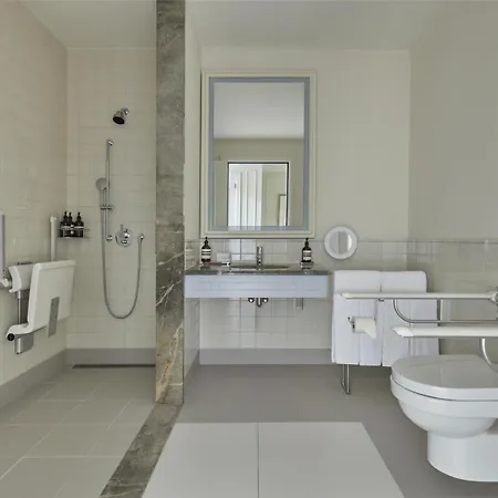 Szálloda Waldorf Astoria 5*
