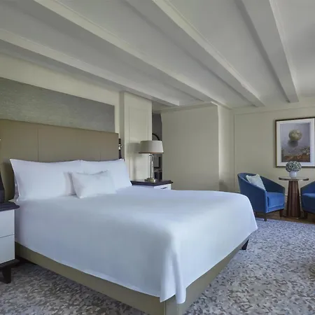 Hotel Waldorf Astoria 5*