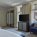 والدورف أستوريا فندق أمستردام