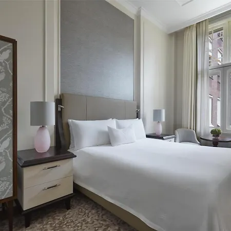 Отель Waldorf Astoria