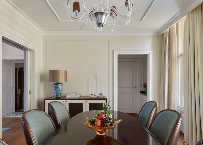 Waldorf Astoria Hotel 5*